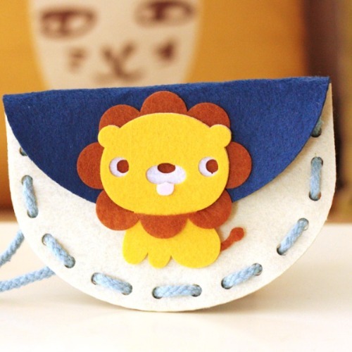 노리프렌즈 만들기재료 - DIY펠트 실꿰기 끈가방동물 파랑가방 사자